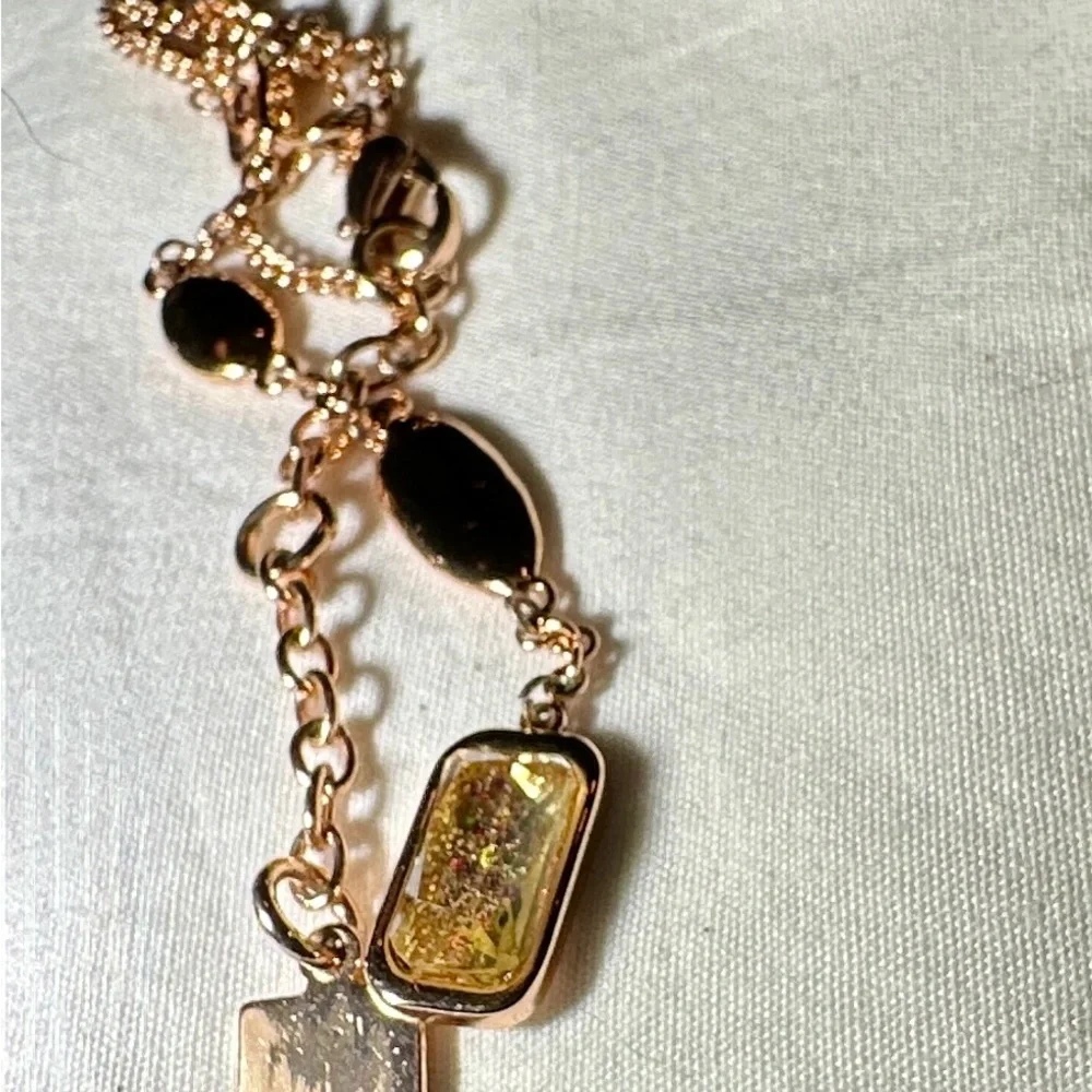 Bundle of 2 gold tone necklaces - Color Street & unmarked Women’s jewelry
